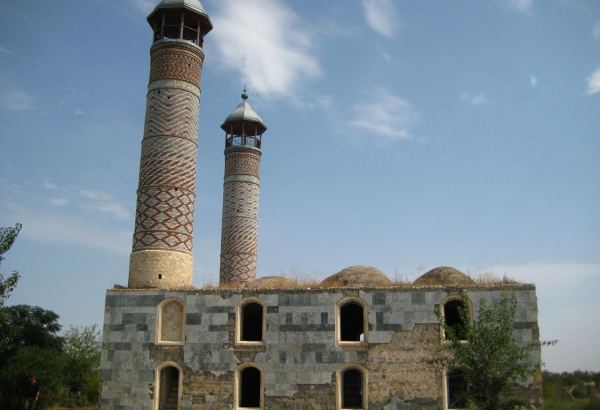 Армения сознательно уничтожила на оккупированных территориях материальные и культурные памятники - академик