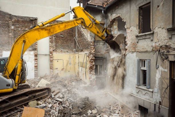 Azerbaijan’s Surakhani executive power opens tender to demolish houses under threat of collapse