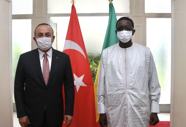 FM Çavuşoğlu underlines cooperation with Senegal on final stop of 3-nation Africa tour