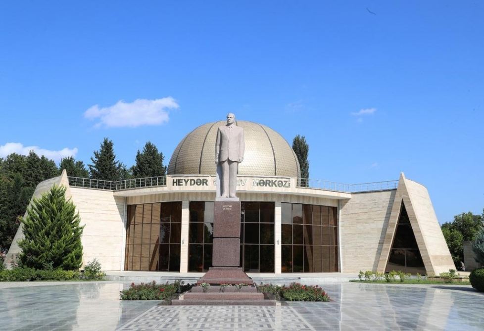 В Товузском, Газахском, Сальянском и Нефтчалинском районах состоялось открытие учебных заведений, построенных и отремонтированных Фондом Гейдара Алиева (ФОТО)