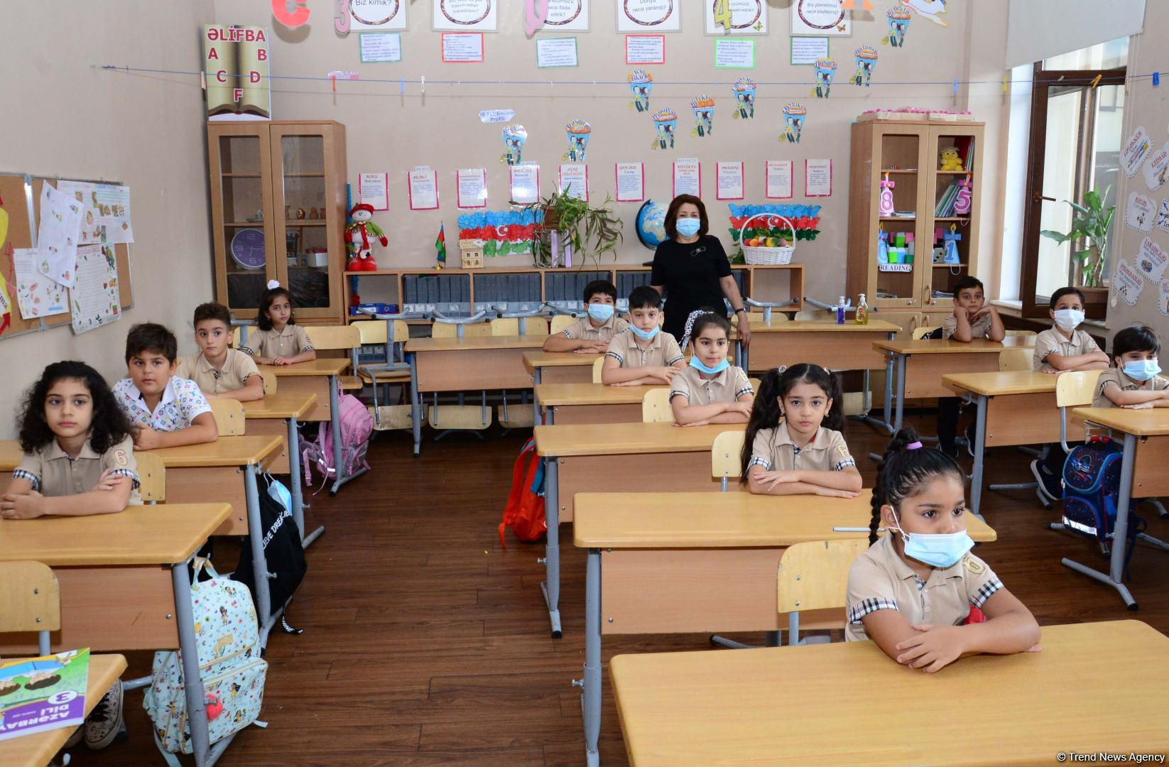 В феврале в Азербайджане коронавирусом заразились 225 учеников