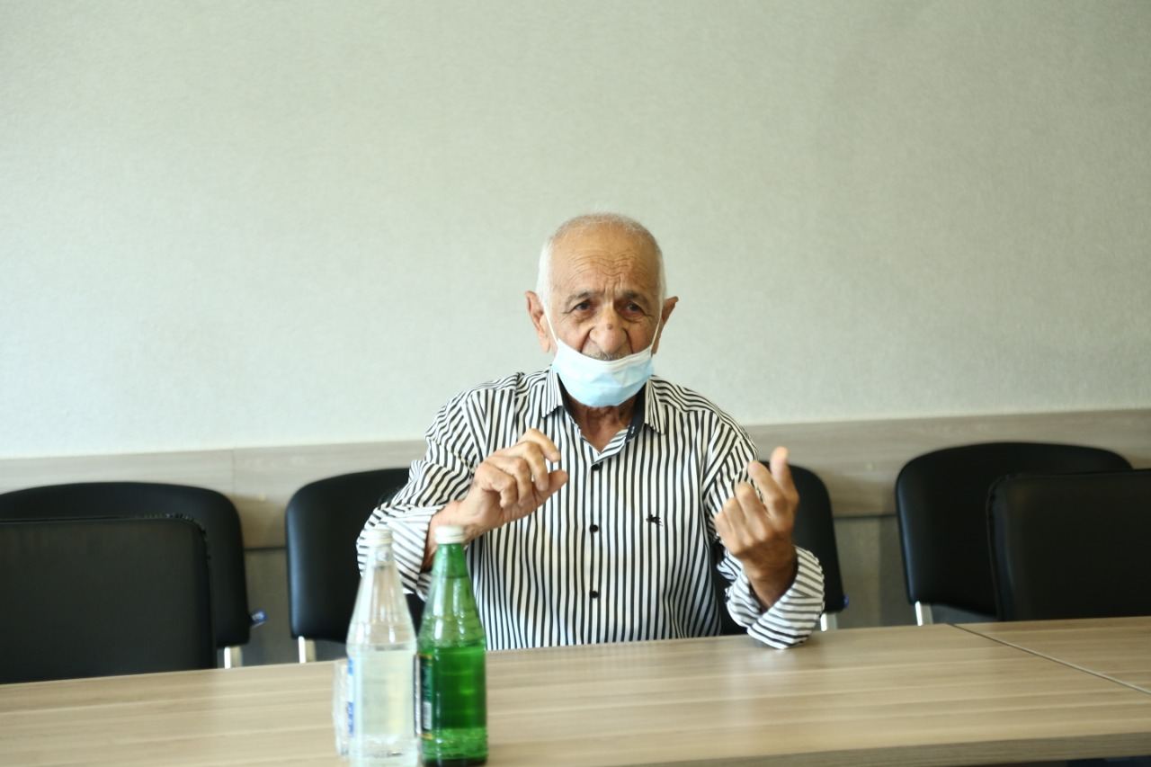 Deputat Naqif Həmzəyev seçiciləri qəbul edib (FOTO/VİDEO)