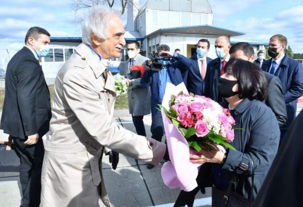 Speaker of Azerbaijan’s Parliament arrives in Russia (PHOTO)