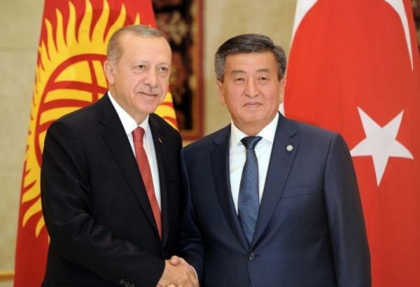 Presidents of Kyrgyzstan, Turkey discuss topical co-op issues in call