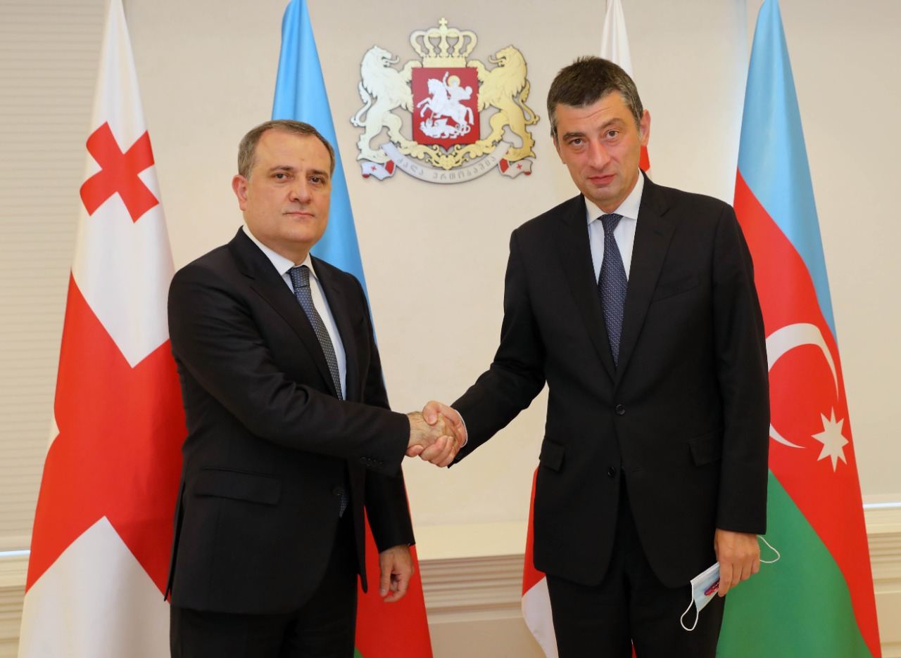 Ceyhun Bayramov Gürcüstanın Baş naziri Giorgi Qaxaria ilə görüşüb (FOTO)
