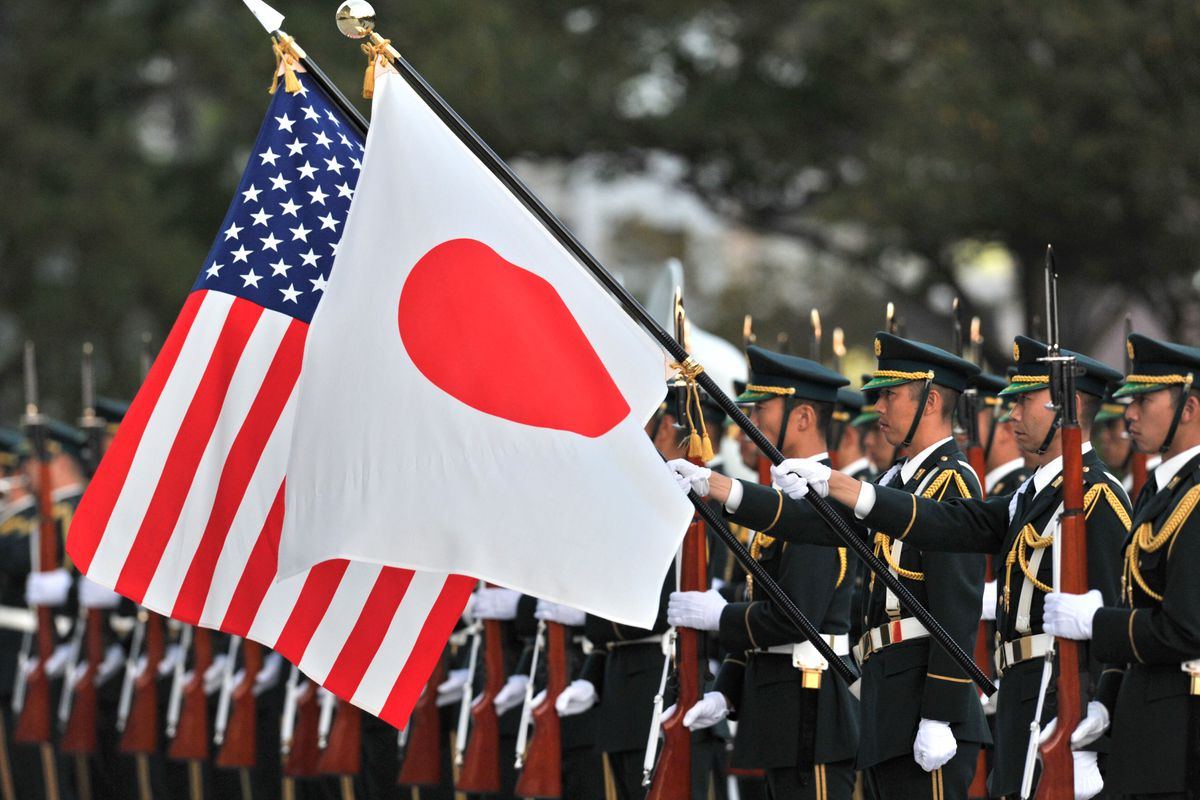 Япония и США договорились распределить роли в сфере обороны