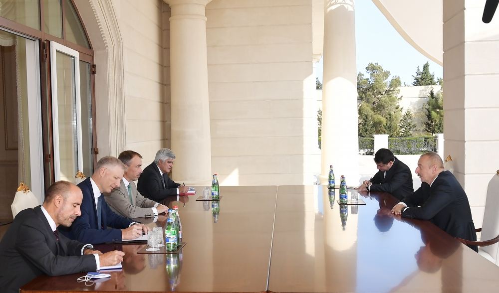 Президент Ильхам Алиев принял спецпредставителя ЕС по Южному Кавказу (ФОТО)