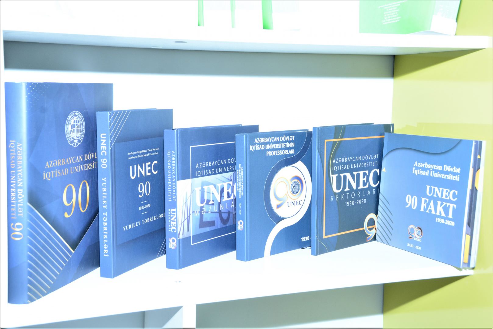 UNEC-in 90 illik yubileyinə töhfə: nəfis tərtibatda kitablar (FOTO)