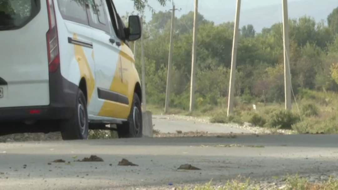 Армянская сторона обстреляла автомобиль азербайджанского телеканала İTV (ВИДЕО)
