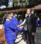 Azerbaijani president, first lady meet with wounded servicemen undergoing treatment at Central Military Clinical Hospital of Defense Ministry (PHOTO/VIDEO)