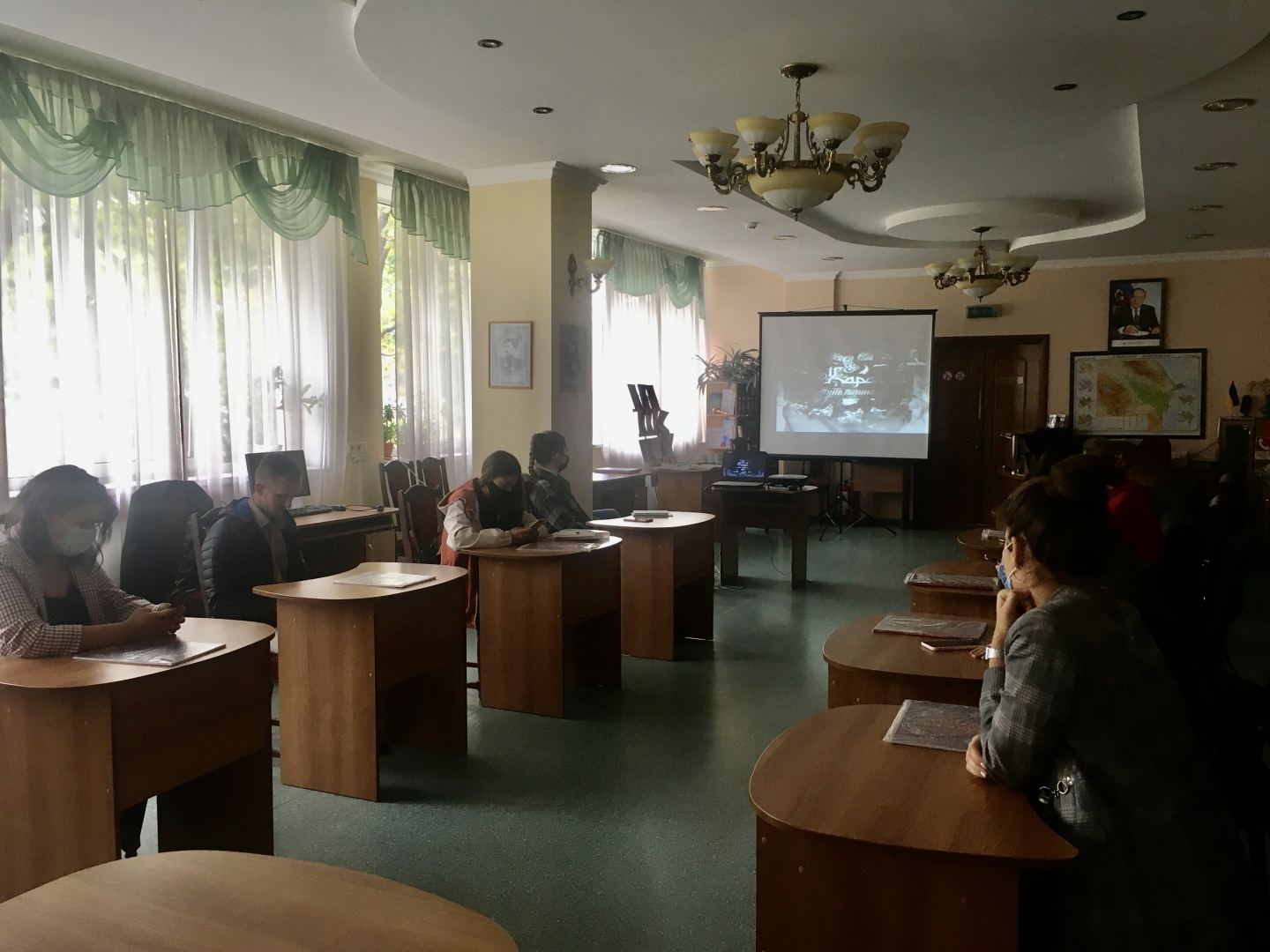 В Киеве студентам рассказали об армянской агрессии против Азербайджана (ФОТО)