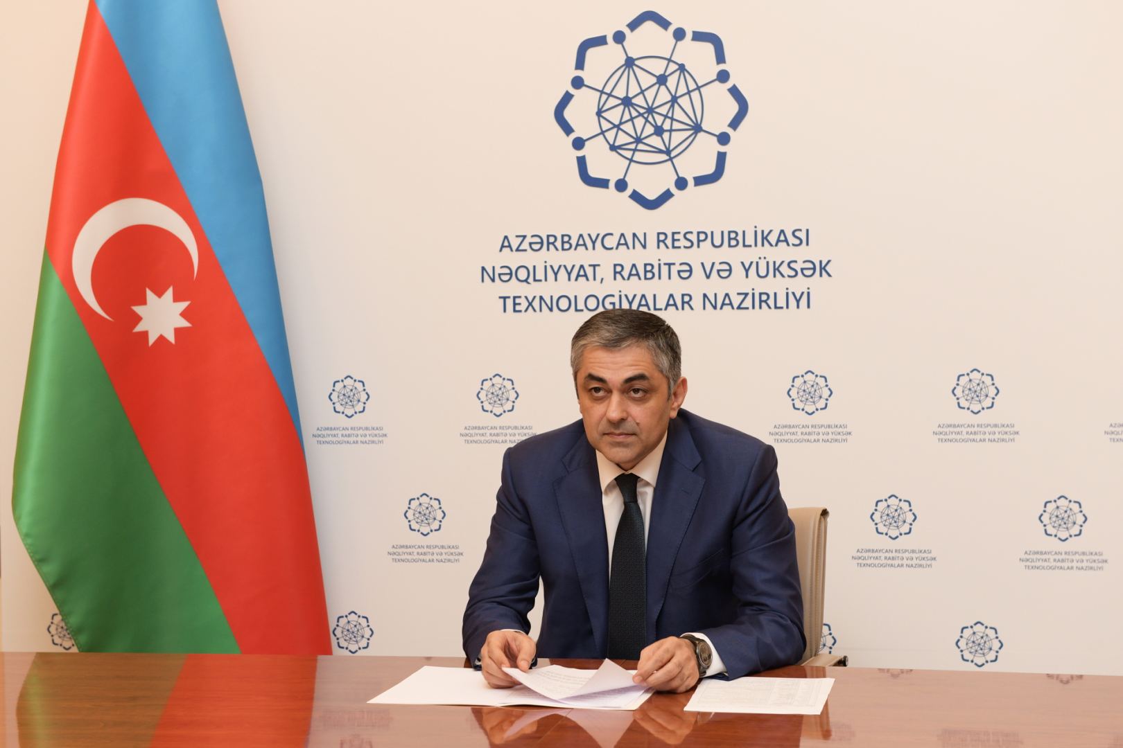 Azerbaijan's minister of transport meets UK ambassador