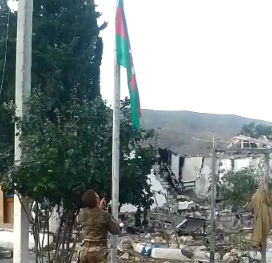 Suqovuşana Azərbaycan bayrağı asılıb (VİDEO)