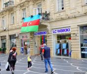 Баку украсился национальным триколором (ФОТО)