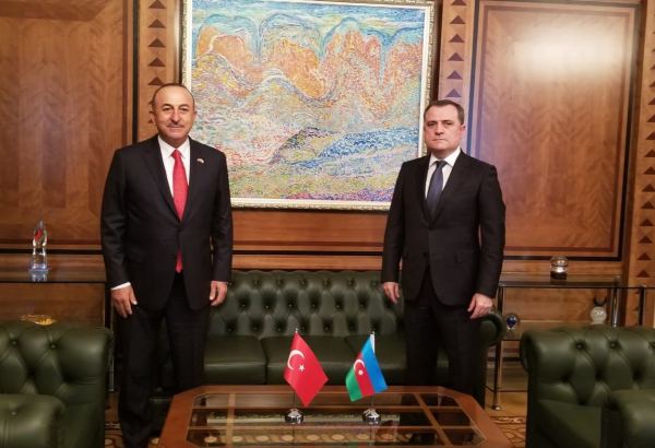 Началась встреча между главами МИД Азербайджана и Турции