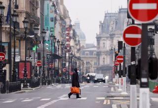 Во Франции ввели жесткие ограничения с комендантским часом