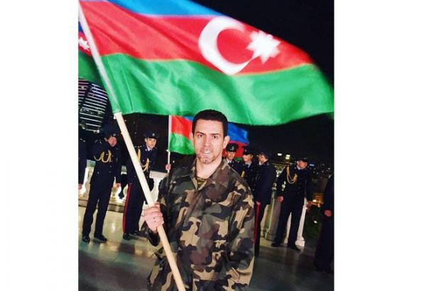 Ночной ракетный обстрел спящих мирных граждан - истинное лицо армянских фашистов – уроженец Гянджи, солист АзТВ Фуад Мусаев