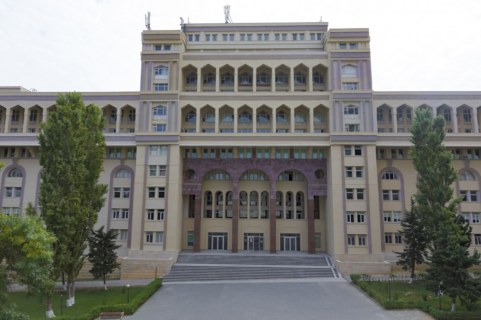 Азербайджанский медицинский университет объявляет тендер