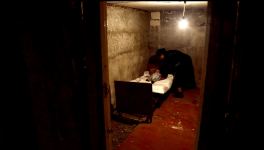 Попавшие под армянский обстрел в Тертере шестимесячный Фариз с бабушкой - корреспондент BBС (ФОТО) - Gallery Thumbnail