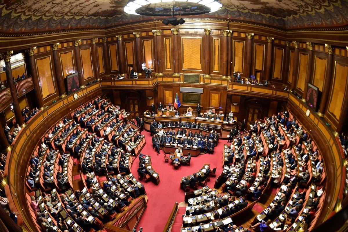 В парламенте Италии начинаются выборы президента страны