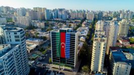Nazirliyin binası Azərbaycan Bayrağı ilə bəzənib (FOTO)