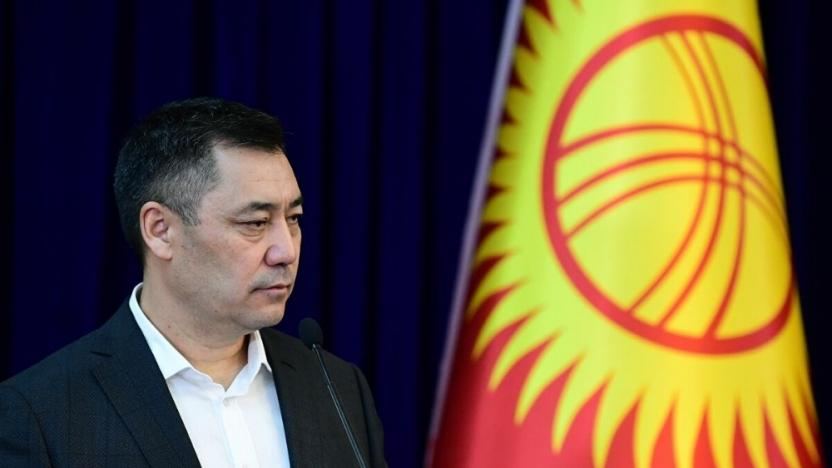 Садыр Жапаров сложил полномочия и. о.президента Кыргызстана