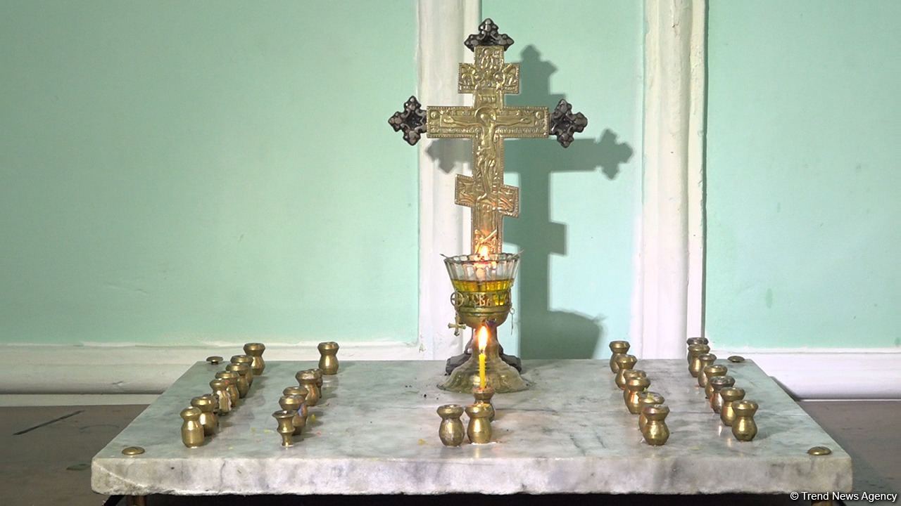 В церкви в Гяндже прошла поминальная служба по жертвам ракетных обстрелов Армении (ФОТО)