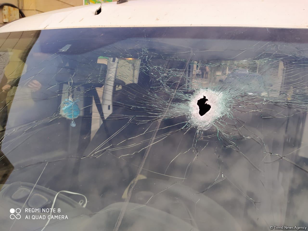 ВС Армении обстреляли автомобиль со съемочной группой AZTV в Тертере, есть раненый (ФОТО/ВИДЕО)