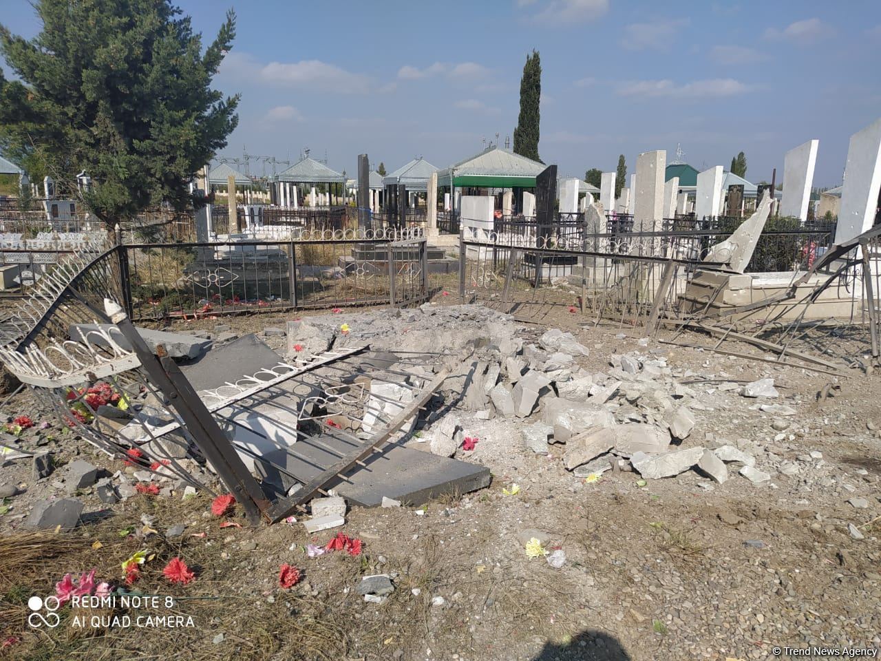 Число скончавшихся в результате умышленного обстрела Арменией кладбища в Тертере  достигло 4 человек (ФОТО)