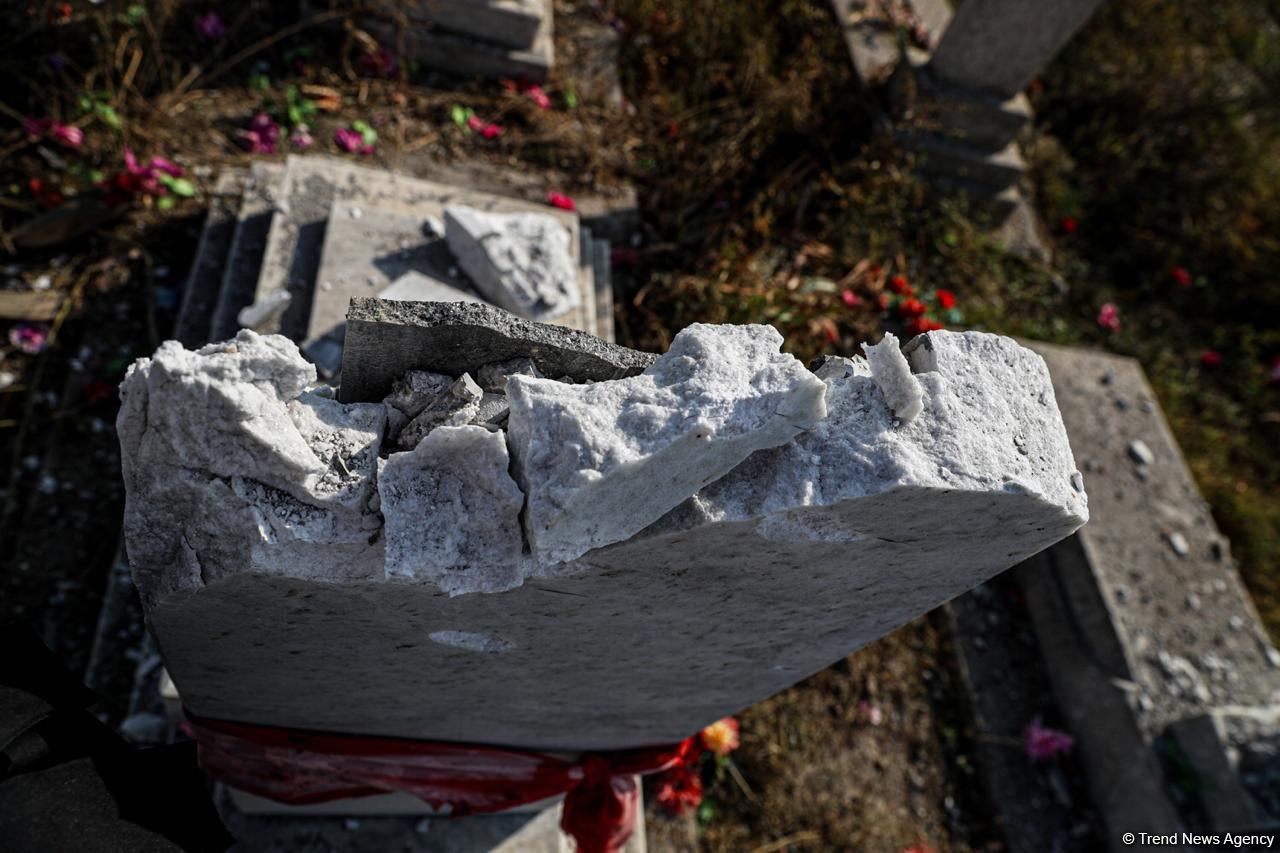 Армянские вояки массово больны некрофобией, поэтому обстреливают азербайджанские кладбища (ФОТО)