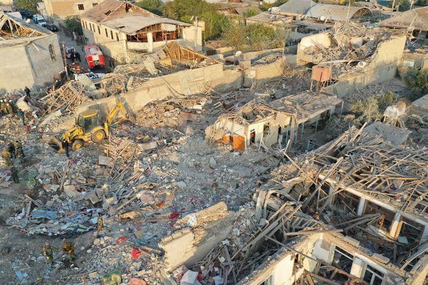 Семьям, пострадавшим от ракетных ударов Армении по Гяндже, предоставлены новые квартиры