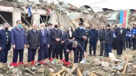 ПЕА будет выплачивать пособие детям, потерявшим родителей во время ракетной атаки армянских ВС на Гянджу (ФОТО)