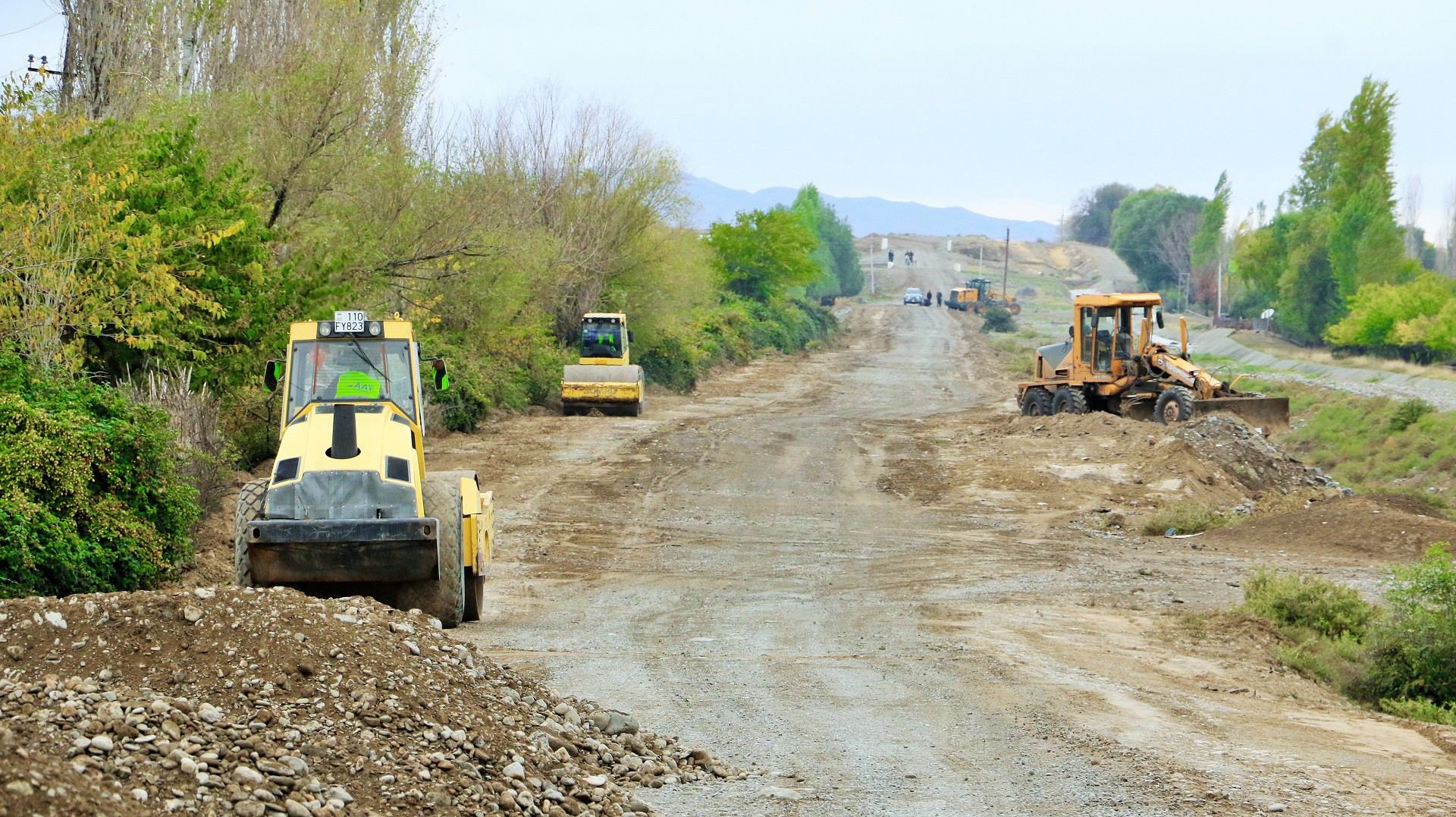 На освобожденных территориях Азербайджана совместно с Турцией ведутся широкомасштабные дорожно-строительные работы