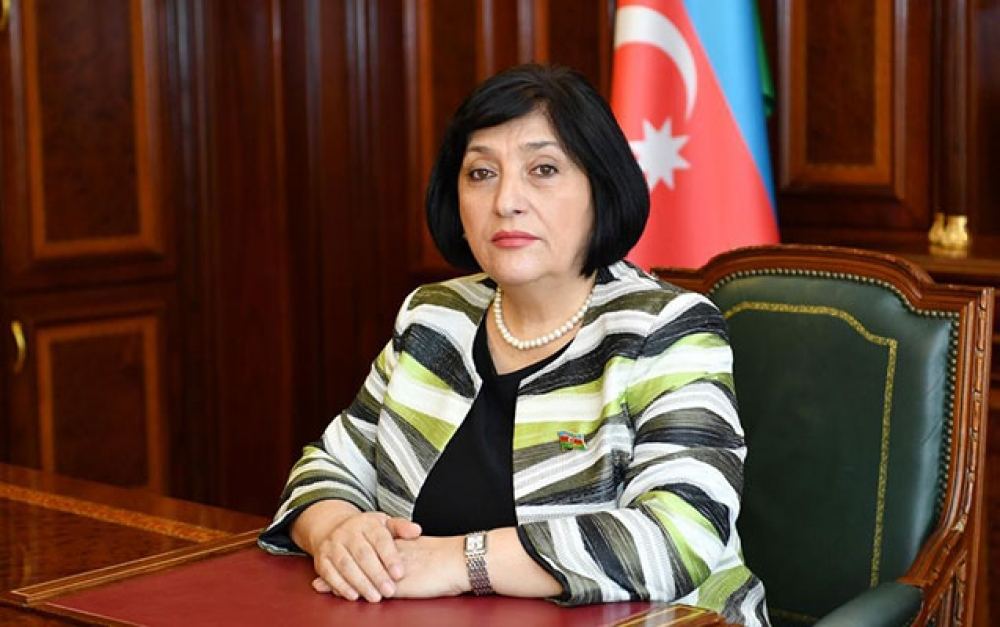 В Лачине вновь развевается трехцветный азербайджанский флаг - спикер парламента