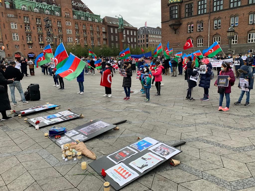 Azerbaijanis in Denmark hold protest rally against Armenian terror (PHOTO)