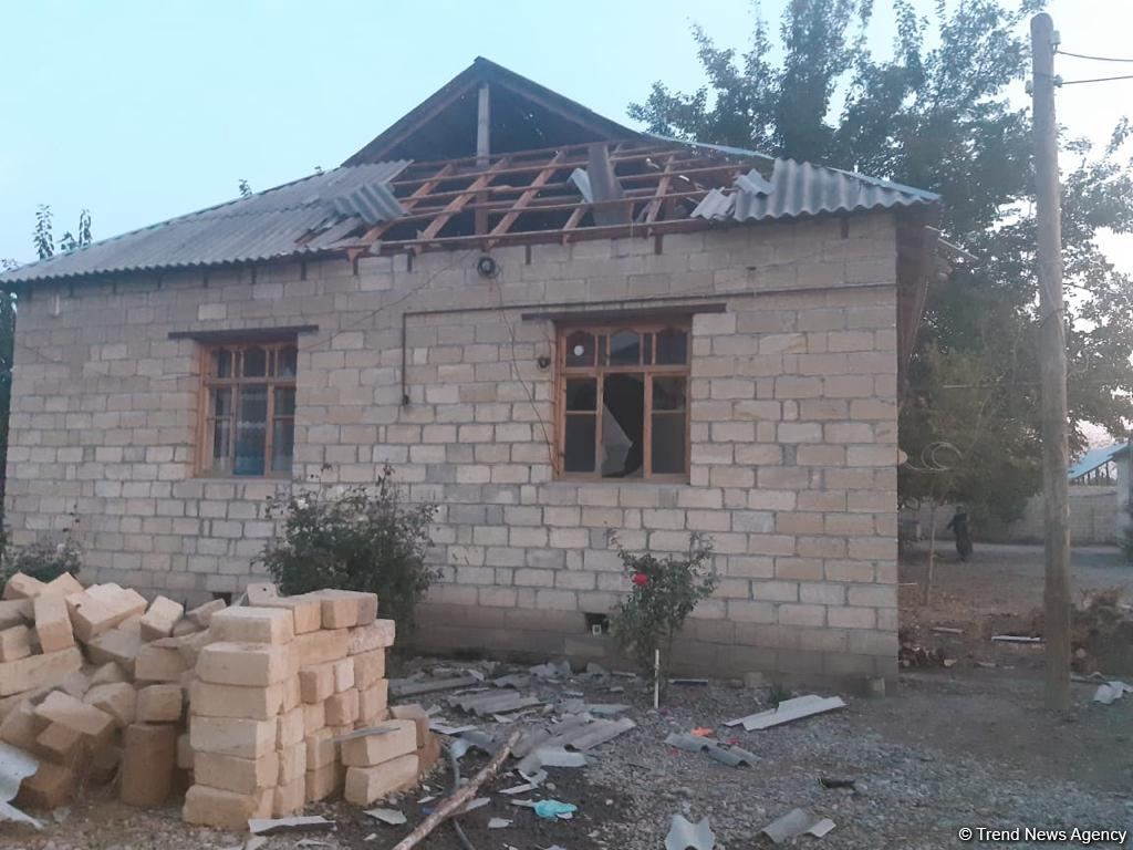 В результате артобстрела Барды армянскими вооруженными силами серьезно пострадали 5 частных домов - МЧС (ФОТО/ВИДЕО)