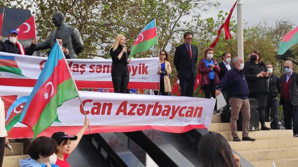 İstanbulda “Qarabağ Azərbaycandır” adlı aksiya keçirilib (FOTO)
