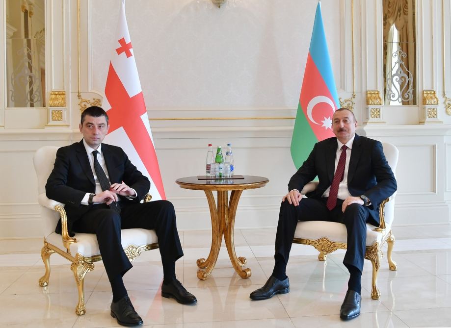 Президент Ильхам Алиев поздравил Георгия Гахария с победой на парламентских выборах