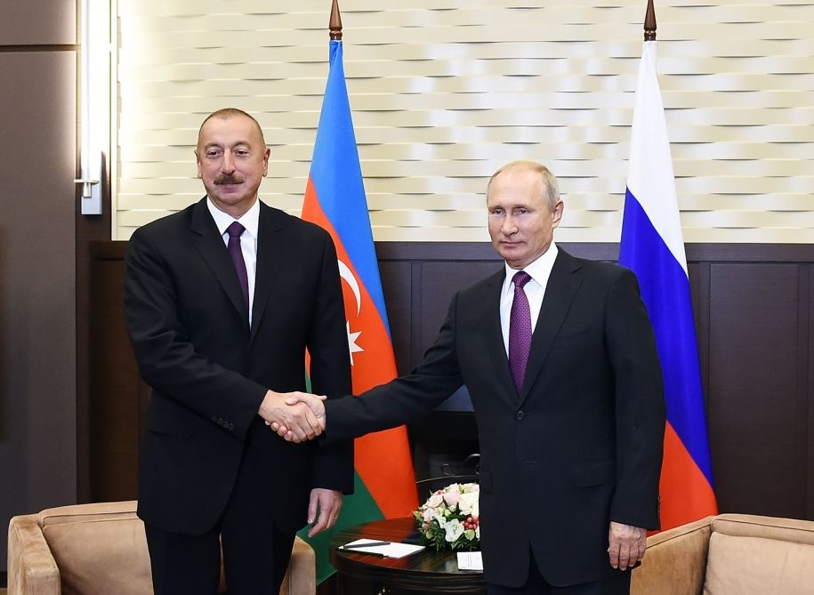 Azerbaijani, Russian presidents hold phone talks