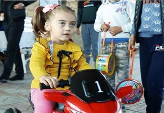 Ребенок, потерявший родителей и сестру в результате армянского террора в Гяндже, взят под контроль - Госкомитет
