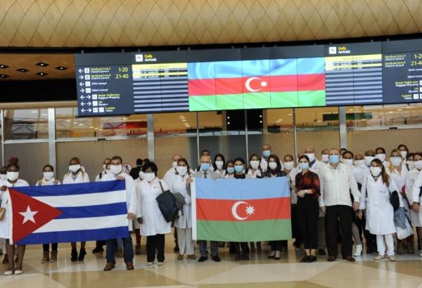 Для поддержки местных специалистов в борьбе с коронавирусом в Азербайджан с Кубы прибыла очередная бригада врачей (ФОТО)