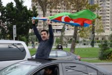 Victory joy in Baku, population celebrates liberation of Shusha with great enthusiasm (PHOTO/VIDEO)