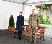 Президент Азербайджана Ильхам Алиев и Первая леди Мехрибан Алиева встретились с военнослужащими, проходящими лечение в Клиническом медцентре №1 (ФОТО)