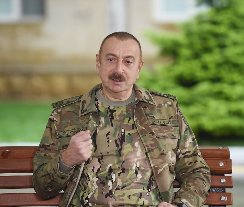 Azərbaycan Prezidenti: Düşmənin qənimət götürülmüş hərbi texnikasını Bakıda nümayiş etdirəcəyik