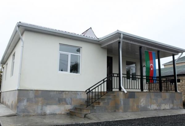 Семьям шехидов и инвалидам Карабахской войны предоставлено еще 35 частных домов (ФОТО)