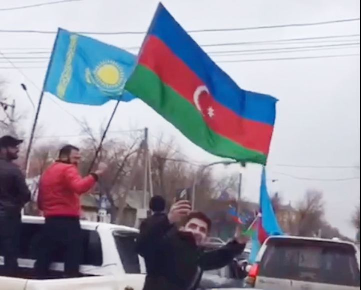 На улицах Актобе казахи и азербайджанцы отметили победу автопробегом "Карабах – это Азербайджан!" (ВИДЕО)