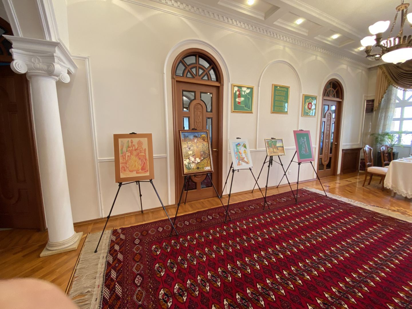 В Баку подвели итоги конкурса рисунков юных художников, посвящённого 25-летию нейтралитета Туркменистана (ФОТО)