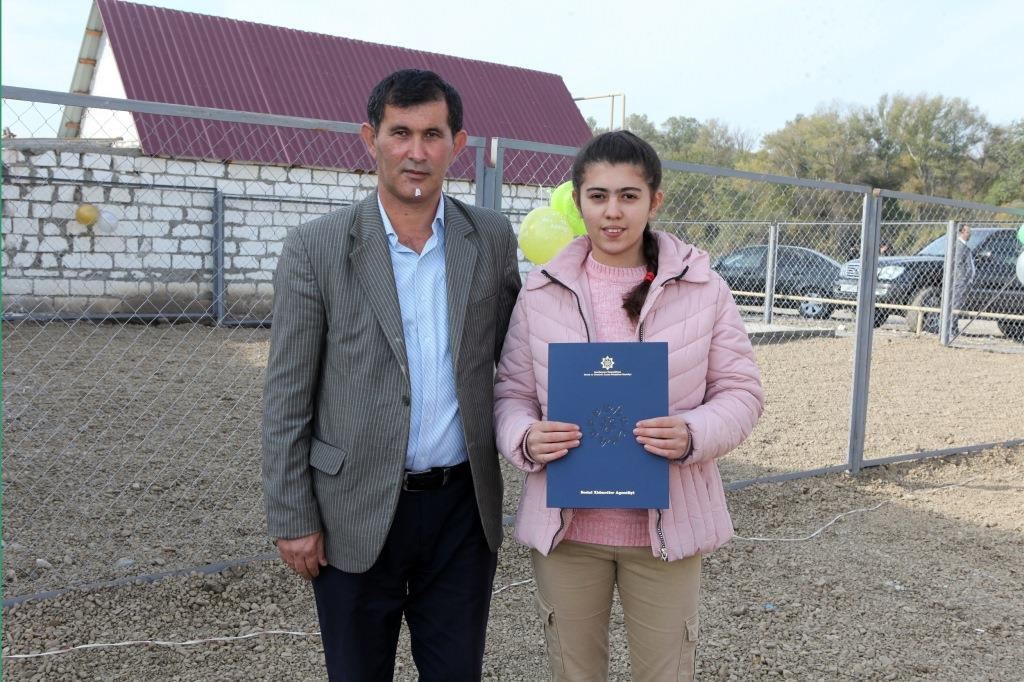 В еще четырех районах Азербайджана семьям шехидов и инвалидам Карабахской войны предоставлено жилье (ФОТО)