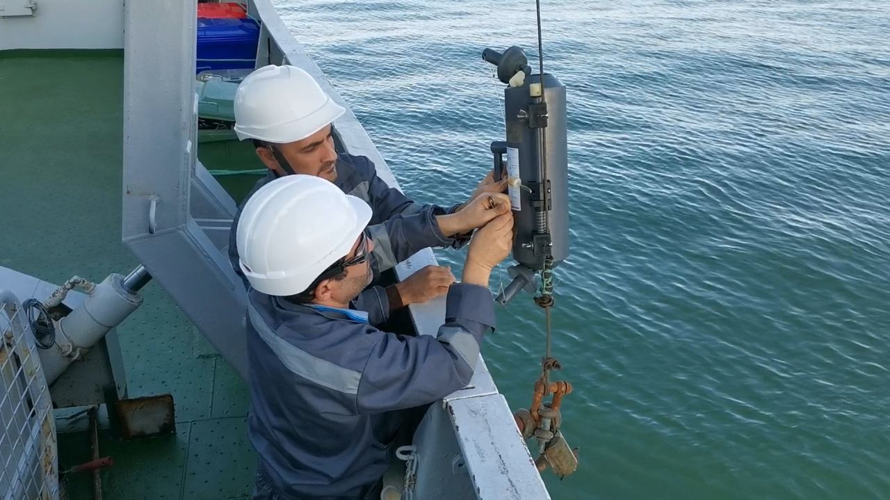 Azerbaijani vessel to conduct environmental research in Caspian Sea (PHOTO/VIDEO) - Gallery Image