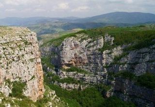 В Карабахе должны быть созданы исторические заповедники - ученый
